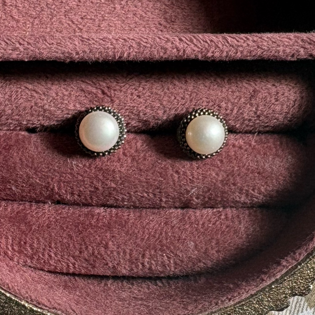 Lagos Caviar Pearl Stud Earrings